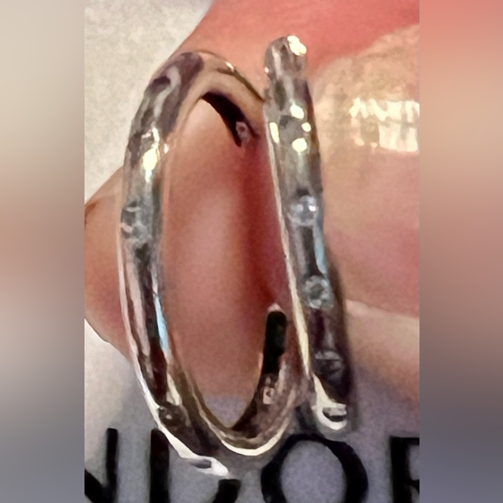 Designers Brands For Customers That Love To Wear Casual and Elegant Accessories; - Picture 4 of 12